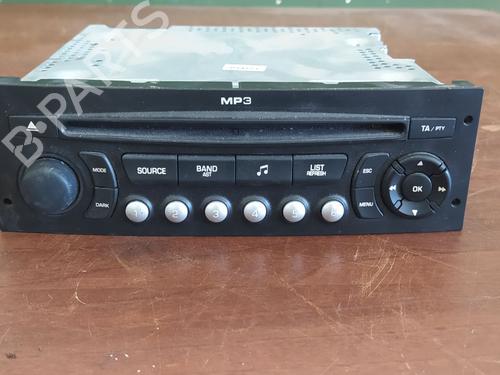 Used Radio Radio 38240144 38240144