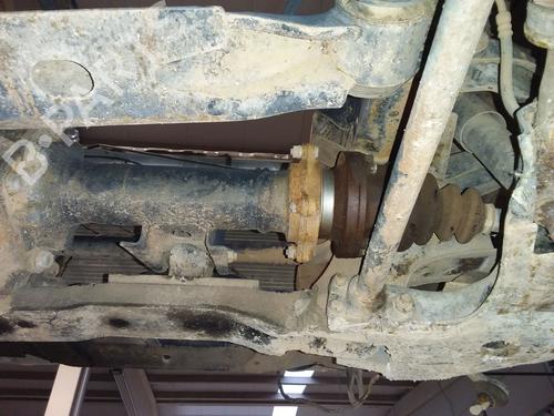 Differential, foran NISSAN TERRANO II (R20) 2.7 TDi 4WD (125 hp) 32033488