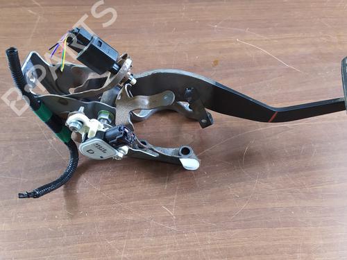 Break pedal TOYOTA YARIS (_P13_) 1.5 Hybrid (NHP130_, NHP130) | BP24366964I19 