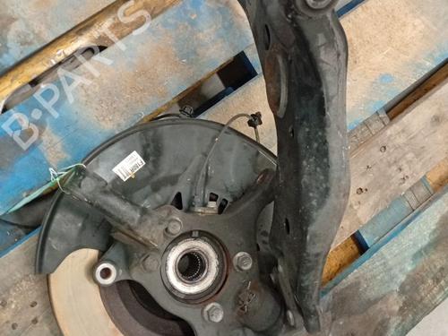 Used Right front steering knuckle Right front steering knuckle TOYOTA RAV 4 IV (_A4_) [2012-2019] 25755172 25755172