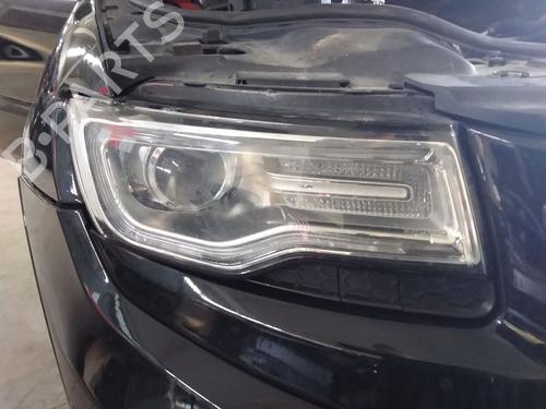 Used Right headlight JEEP GRAND CHEROKEE IV (WK, WK2) 3.0 CRD V6 4x4 (250 hp) 30052016