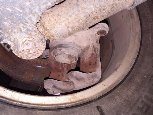 Used Left rear brake caliper Left rear brake caliper LAND ROVER DISCOVERY II (L318) 2.5 Td5 4x4 (139 hp) 34554201 34554201