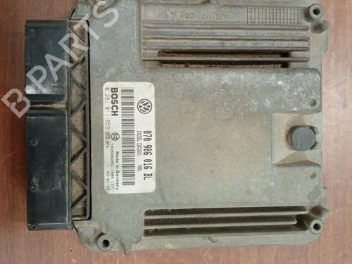 Used Engine control unit (ECU) Engine control unit (ECU) VW TOUAREG (7LA, 7L6, 7L7) 2.5 R5 TDI (174 hp) 35725946 35725946