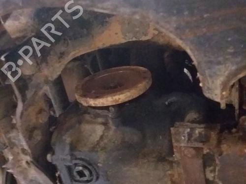 Differential, foran NISSAN PICK UP (D22) 2.5 TD 4WD (103 hp) 32033436