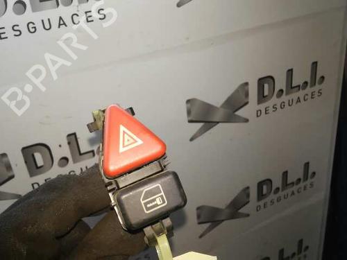 Used Warning switch MERCEDES-BENZ A-CLASS (W168) A 170 CDI (168.008) (90 hp) 17843117