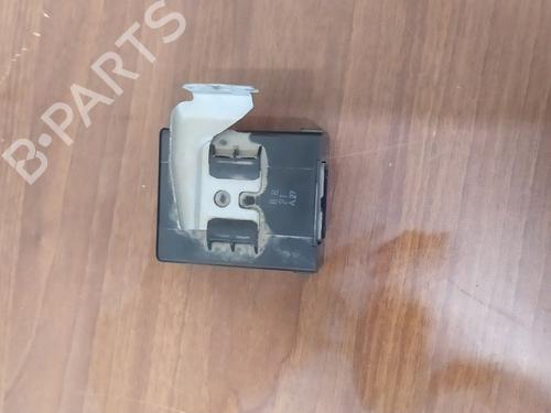 Used Electronic module TOYOTA RAV 4 II (_A2_) 2.0 4WD (ACA21, ACA20) (150 hp) 31593227