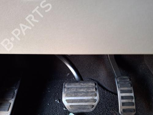 Used Break pedal LAND ROVER RANGE ROVER SPORT I (L320) 3.0 D 4x4 (245 hp) 18952473