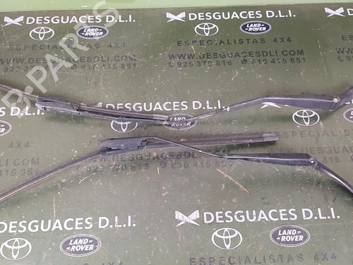 Used Front windshield wiper arm FIAT FIORINO Box Body/MPV (225_) 1.3 D Multijet (225BXD1A, 225BXB1A, 225BXB11) (75 hp) 17852429