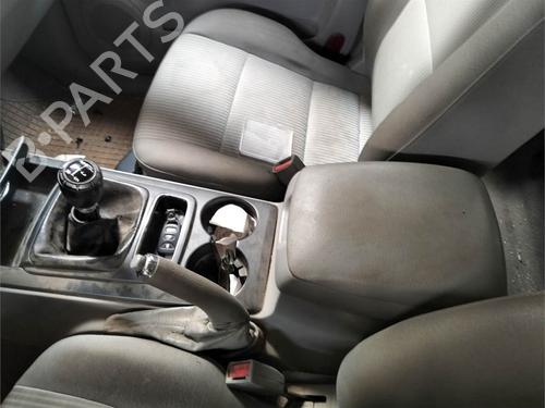 Used Armrest / Center console Armrest / Center console 38870752 38870752