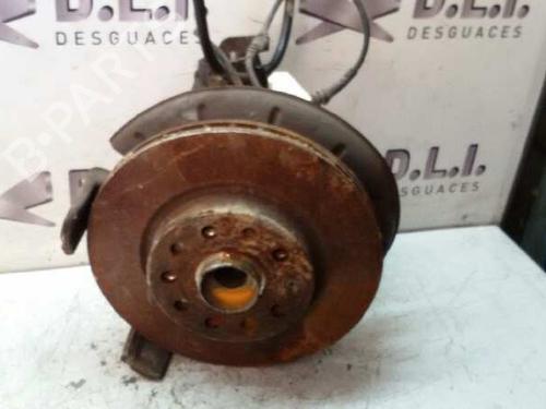 Used Left front steering knuckle SEAT ALTEA XL (5P5, 5P8) [2006-2015]  18489361