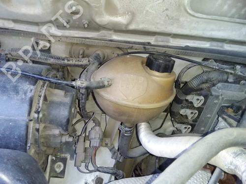 Expansion tank LAND ROVER DEFENDER Station Wagon (L316, L315) 2.5 Td5 4x4 (L316) | BP17847624C120 