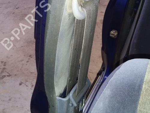 sikkerhetsbelte-foran-hyre-nissan-pick-up-d22-1997-32033420 main image