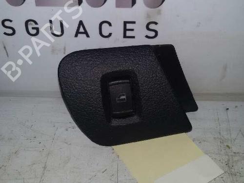 Used Right front window switch SKODA OCTAVIA I (1U2) 1.9 TDI (90 hp) 17839931
