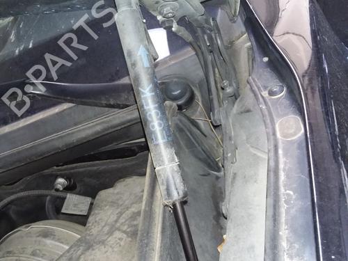 hood-lift-support-bmw-x3-e83-2003-2004-2005-2006-2007-2008-2009-2010-2011-31840333 main image