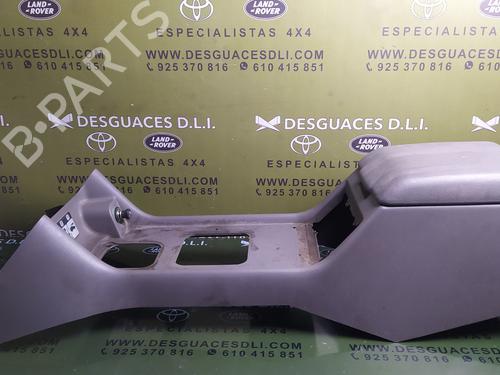 Armrest / Center console LAND ROVER DISCOVERY II (L318) 2.5 Td5 4x4 | BP17850642I20 