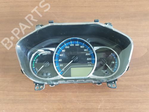 Used Instrument cluster TOYOTA YARIS (_P13_) 1.5 Hybrid (NHP130_) (101 hp) 22520984