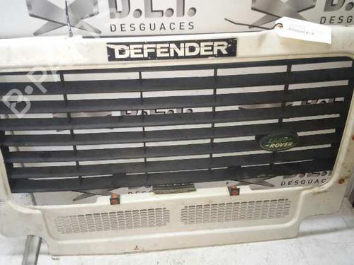 Front grille LAND ROVER DEFENDER Station Wagon (L316) 2.5 Td5 4x4 (L316) (122 hp) 17843217