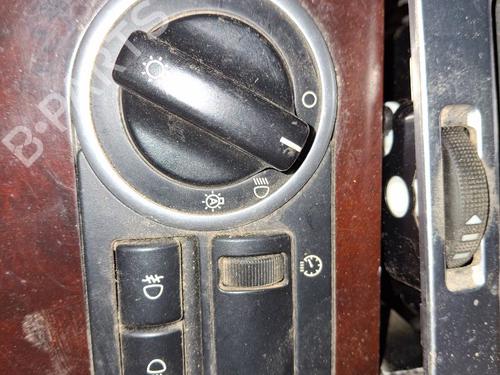 Used Headlight switch LAND ROVER RANGE ROVER III (L322) 3.6 D 4x4 (272 hp) 18510626