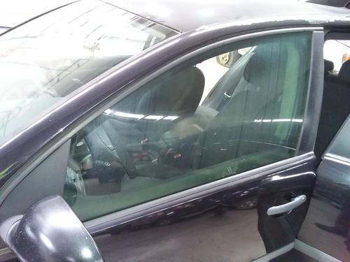 Used Front left door window VW GOLF V (1K1) [2003-2010]  26033763