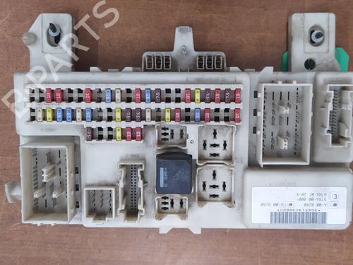 Used Fuse box Fuse box 37584713 37584713