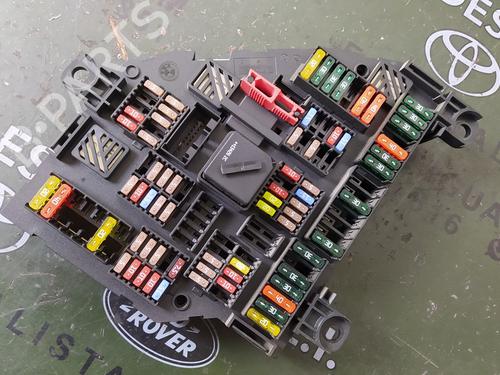 Used Fuse box BMW 5 Touring (F11) 520 d (184 hp) 17844704