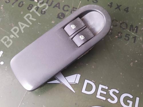 Used Left front window switch RENAULT MEGANE II (BM0/1_, CM0/1_) 1.5 dCi (BM1E, CM1E) (106 hp) 17854015
