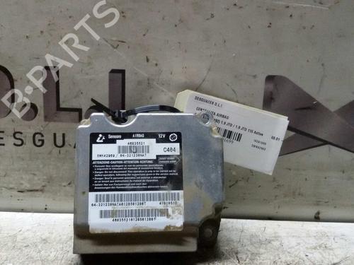 Calculateur Airbags FIAT STILO (192_) 1.9 JTD (192_XE1A) (115 hp) 17855619