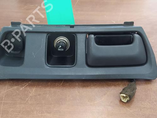 Aschenbecher für Aschenbecher TOYOTA LAND CRUISER 100 (_J1_) 4.2 TD (HDJ100_, HDJ100) (204 hp) 36387254 36387254