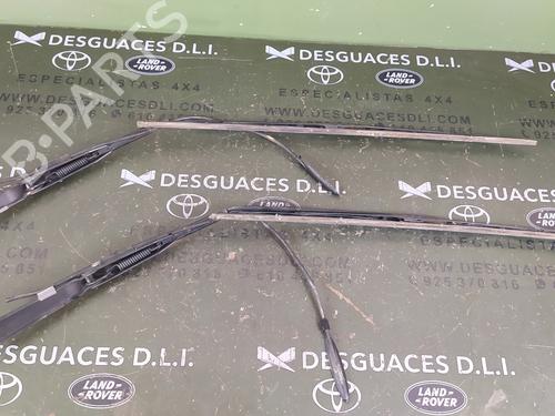 Used Front windshield wiper arm IVECO DAILY III Van 35 S 13 V,35 C 13 V (125 hp) 18681519