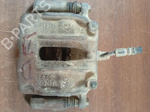 Used Right front brake caliper NISSAN TERRANO II (R20) 2.7 TDi 4WD (125 hp) 28703214