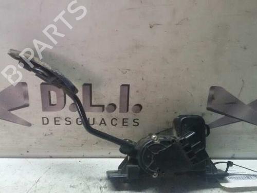 Used Pedal MITSUBISHI L200 / TRITON (KA_T, KB_T) 2.5 DI-D 4WD (KB4T) (136 hp) 17846825