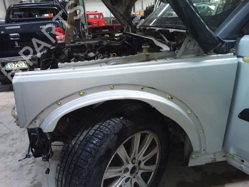 Used Left front fenders LAND ROVER DISCOVERY III (L319) [2004-2009]  25740859