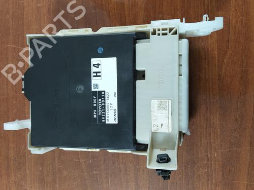 Used Electronic module TOYOTA YARIS (_P13_) 1.5 Hybrid (NHP130_, NHP130) (101 hp) 24368579