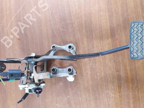 Used Break pedal TOYOTA YARIS (_P13_) 1.5 Hybrid (NHP130_, NHP130) (101 hp) 24366964