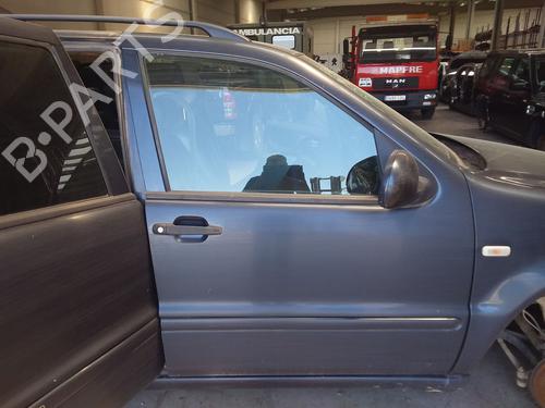 Used Right front door MERCEDES-BENZ M-CLASS (W163) ML 320 (163.154) (218 hp) 26886141