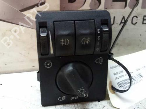 Used Headlight switch OPEL ZAFIRA A MPV (T98) 2.0 DTI 16V (F75) (101 hp) 17845267