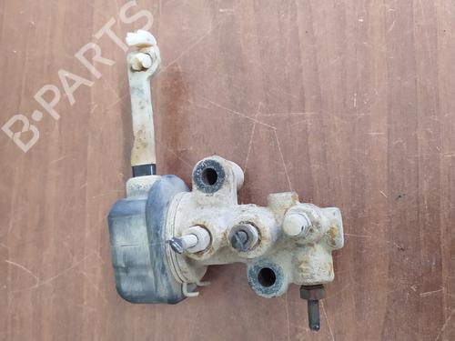 Used Brake master cylinder SUZUKI JIMNY Closed Off-Road Vehicle (SN) [1998-2025]  24610251