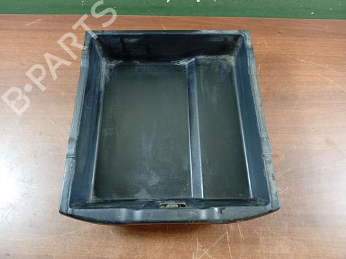 Porte-gobelet/Objets TOYOTA LAND CRUISER 90 (_J9_) 3.0 TD (KZJ90_, KZJ95_, KZJ90R, KZJ95R, KZJ90W, KZJ95W) (125 hp) 30389926