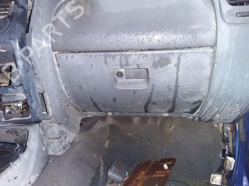 Used Glove box NISSAN PICK UP (D22) 2.5 TD 4WD (103 hp) 32033425