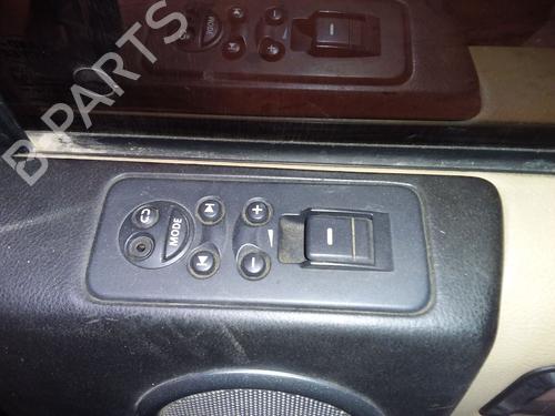 Used Right rear window switch LAND ROVER DISCOVERY III (L319) [2004-2009]  25743518