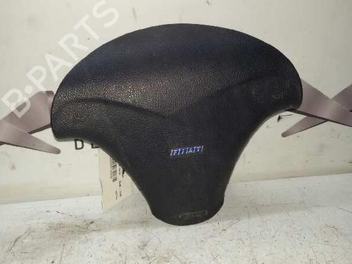 Used Driver airbag FIAT BRAVA (182_) 1.9 JTD (100 hp) 17842470
