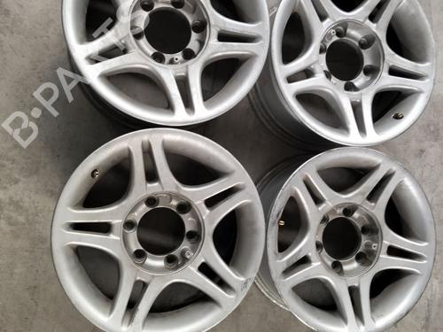 Fælgsæt Fælgsæt TOYOTA LAND CRUISER 90 (_J9_) 3.0 TD (KZJ90_, KZJ95_, KZJ90R, KZJ95R, KZJ90W, KZJ95W) (125 hp) 36419352 36419352