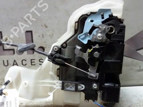 Used Front right lock VW TOURAN (1T3) [2010-2015]  18465601