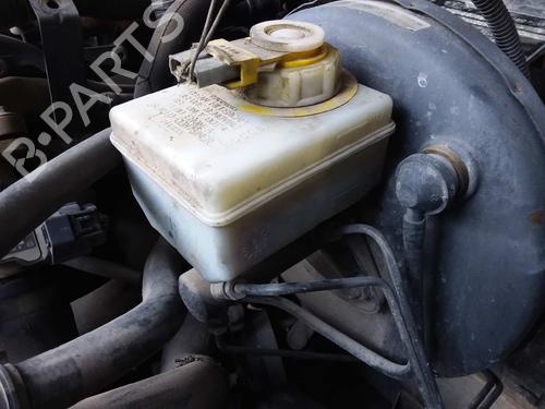Brake master cylinder LAND ROVER DEFENDER Station Wagon (L316) 2.5 Td5 4x4 (L316) | BP17847581M77 
