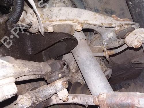 Høyre foran støtdemper MITSUBISHI L200 (K7_T, K6_T, K5_T) [1996-2011]  31045015