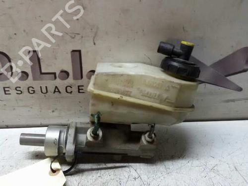 Used Brake master cylinder RENAULT MEGANE I (BA0/1_) 1.4 16V (BA0D, BA1H, BA0W, BA10) (95 hp) 17840054