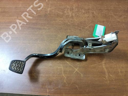 Used Break pedal Break pedal TOYOTA HILUX VII Pickup (_N1_, _N2_, _N3_) [2004-2016] 39596622 39596622