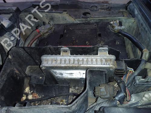 Used Engine control unit (ECU) Engine control unit (ECU) LAND ROVER DISCOVERY II (L318) 2.5 Td5 4x4 (139 hp) 35905580 35905580