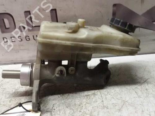 Used Brake master cylinder RENAULT MEGANE II Saloon (LM0/1_) [2003-2025]  17842309