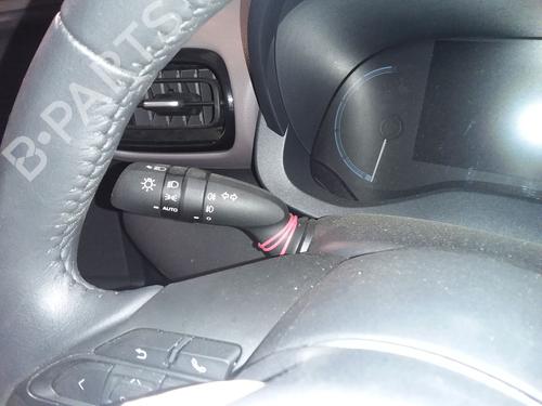 Used Headlight switch TOYOTA YARIS CROSS (MXP_) [2020-2025]  27592366